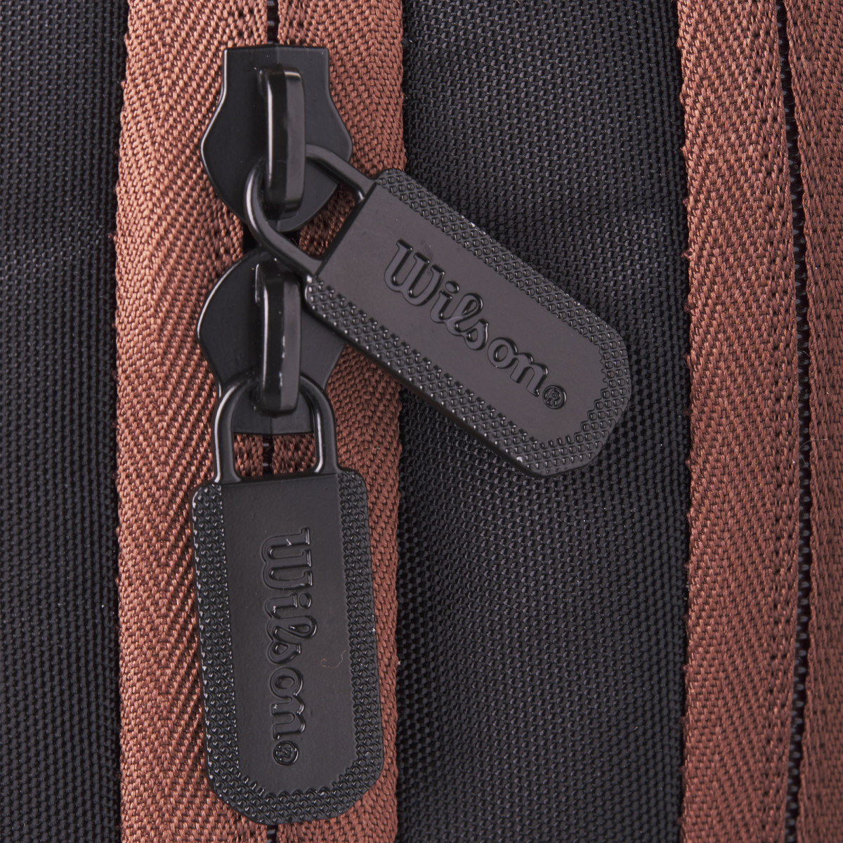 wilson-mochila-super-tour-pro-staff-v14-2023 wilson-mochila-super-tour-pro-staff-v14-2023